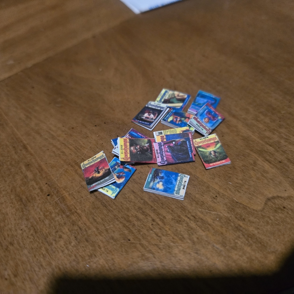 Goosebumps Miniature Book Lot Size 1:12 Scale (15 Pieces) - Picture 3 of 5